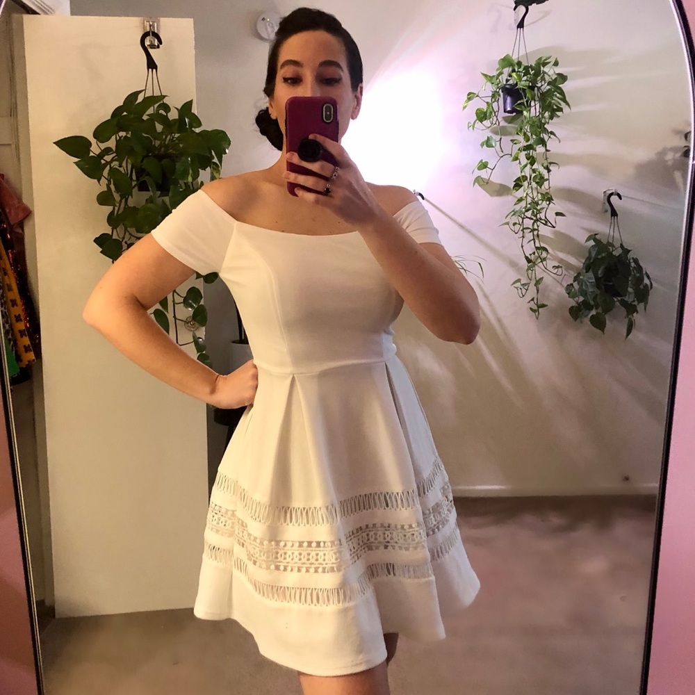 🤍NWOT Francesca’s White Fit & Flare Dress Sz S